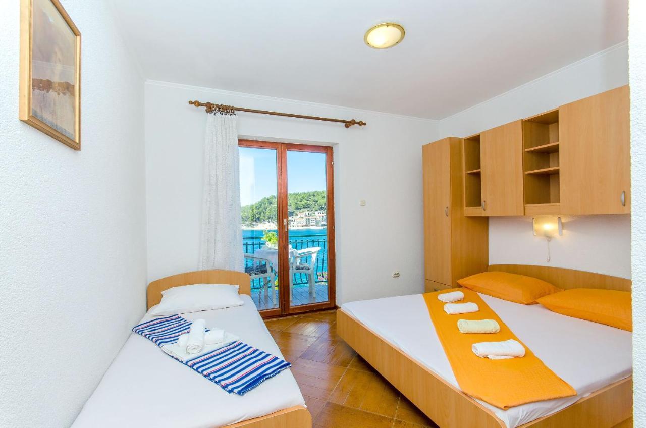Apartments Moloco 德尔韦尼克 外观 照片
