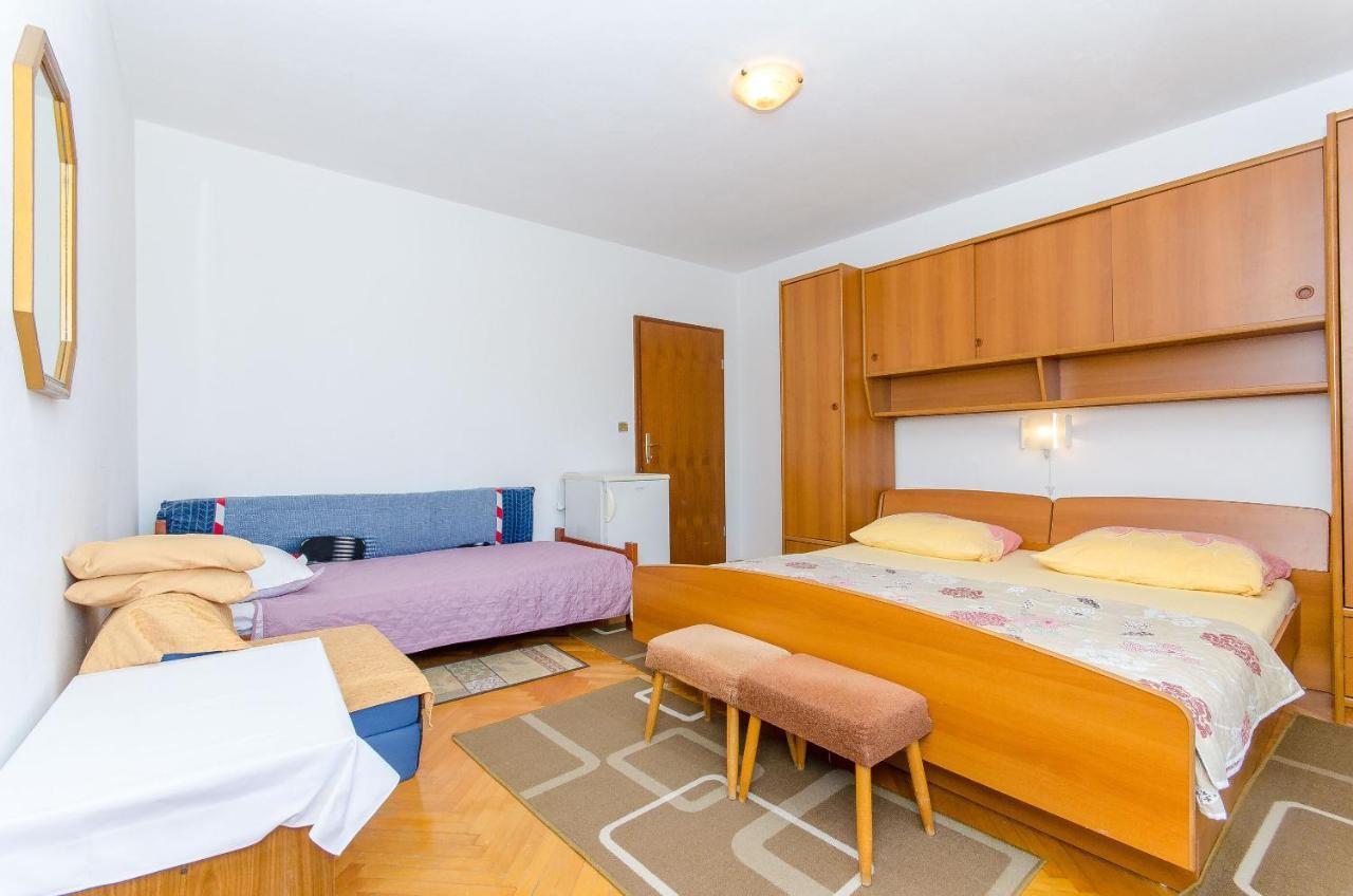 Apartments Moloco 德尔韦尼克 外观 照片